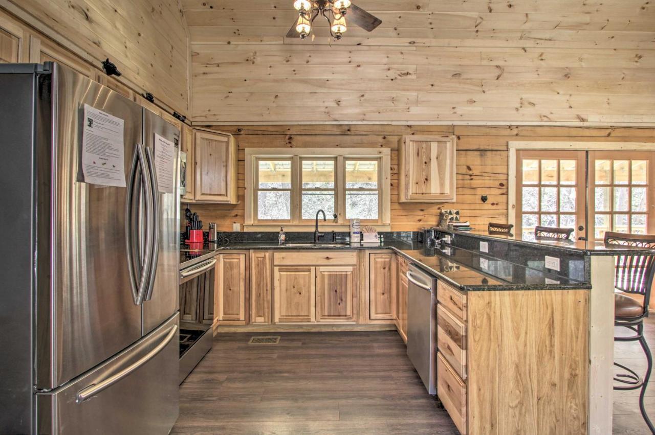 The Phoenix Cabin With Hot Tub In Gatlinburg! ภายนอก รูปภาพ