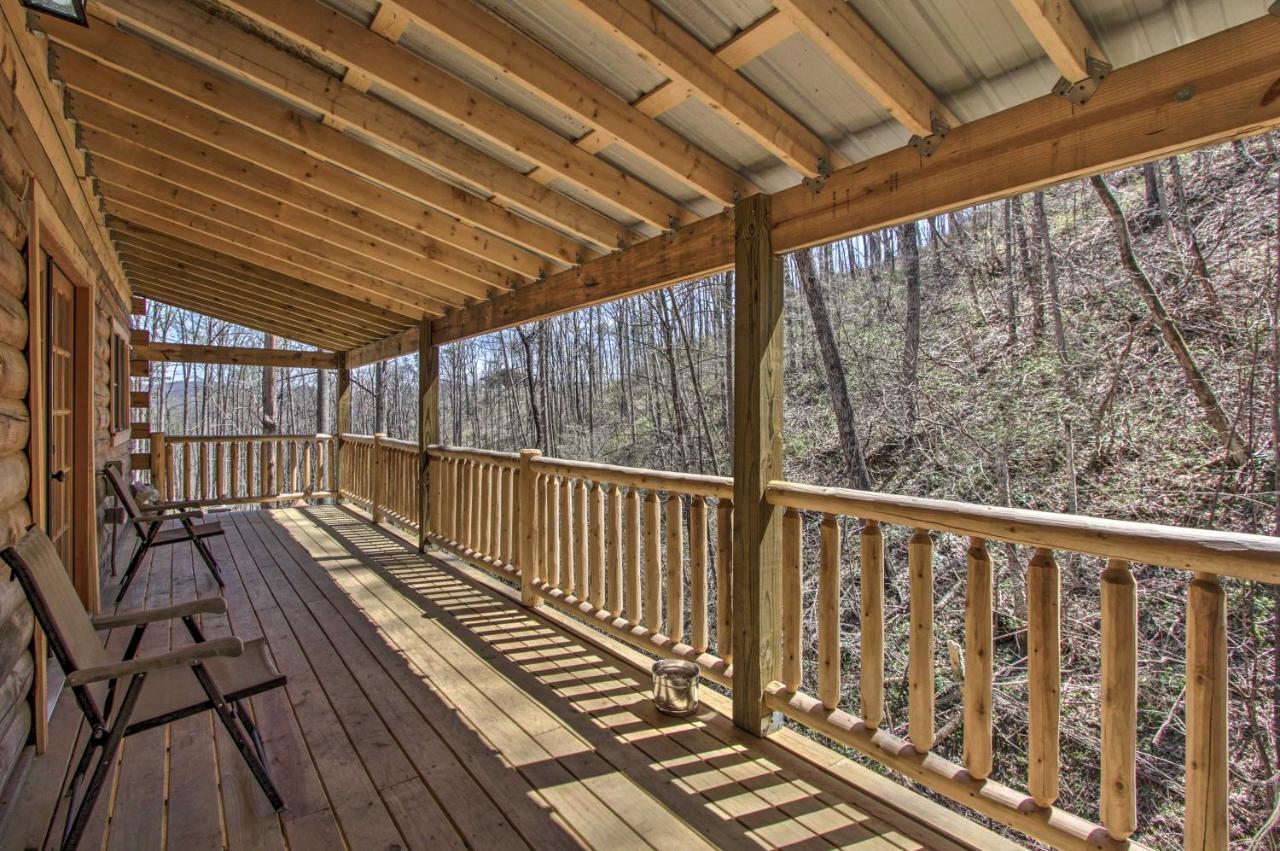 The Phoenix Cabin With Hot Tub In Gatlinburg! ภายนอก รูปภาพ